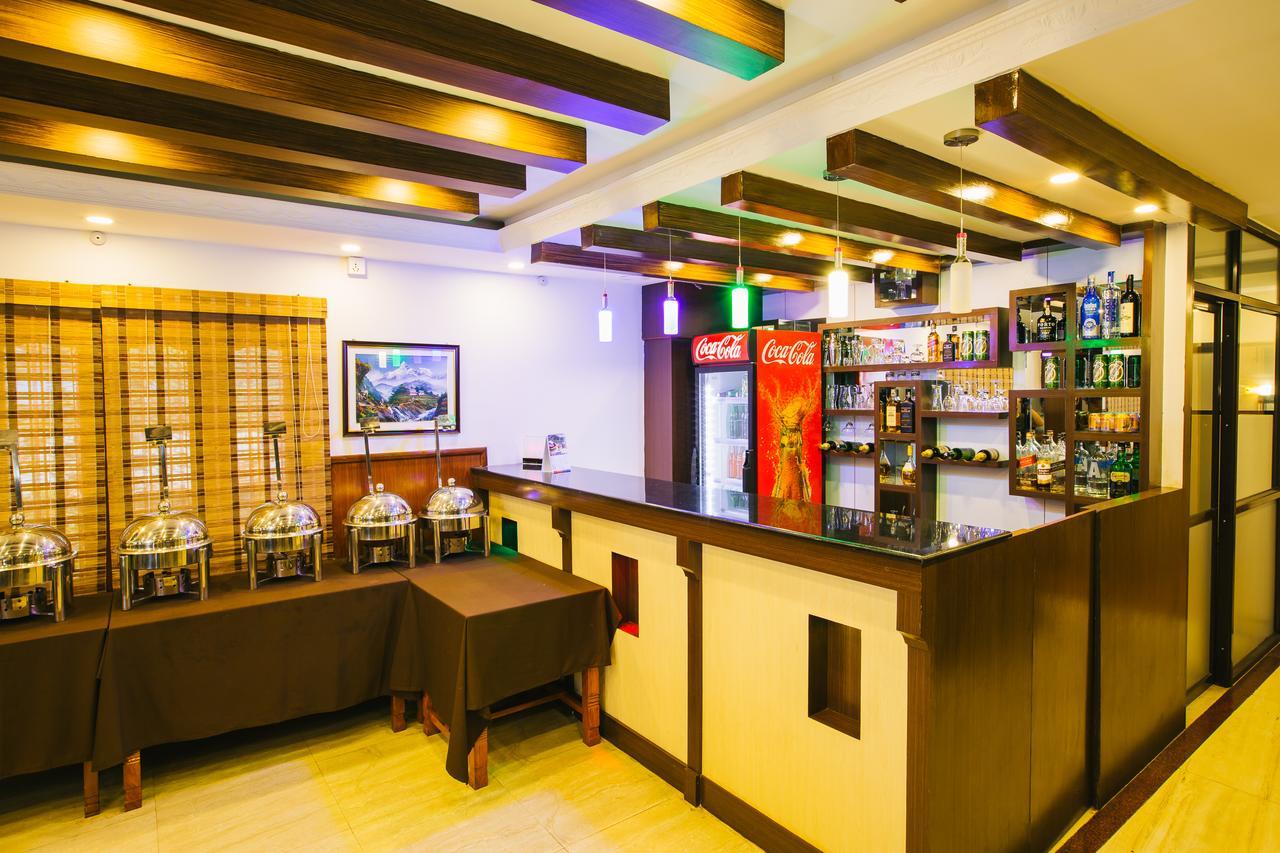 Hotel Romantica Pokhara Eksteriør bilde