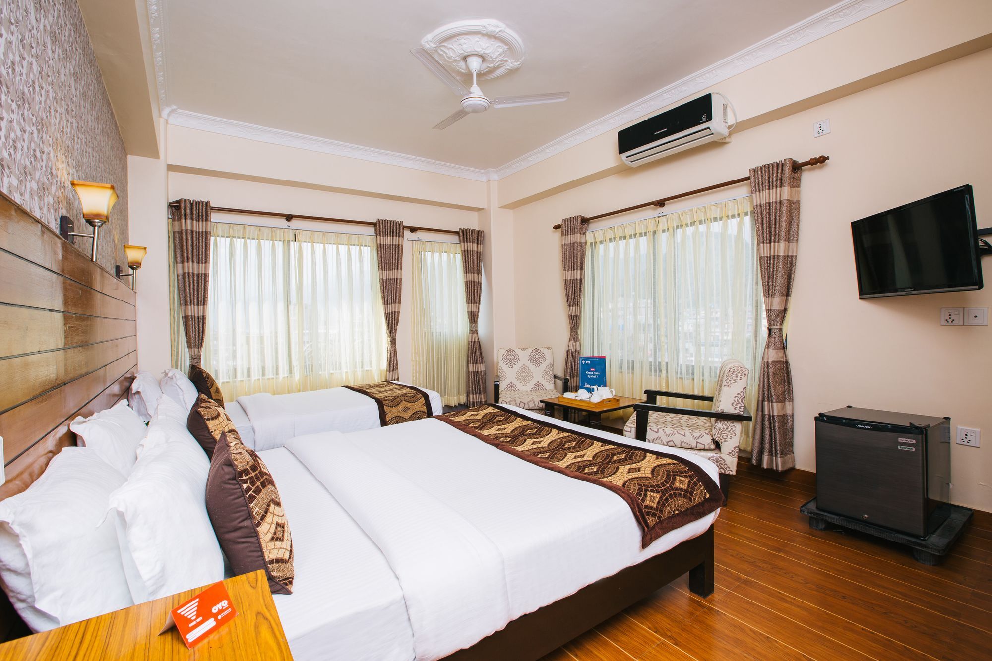 Hotel Romantica Pokhara Eksteriør bilde
